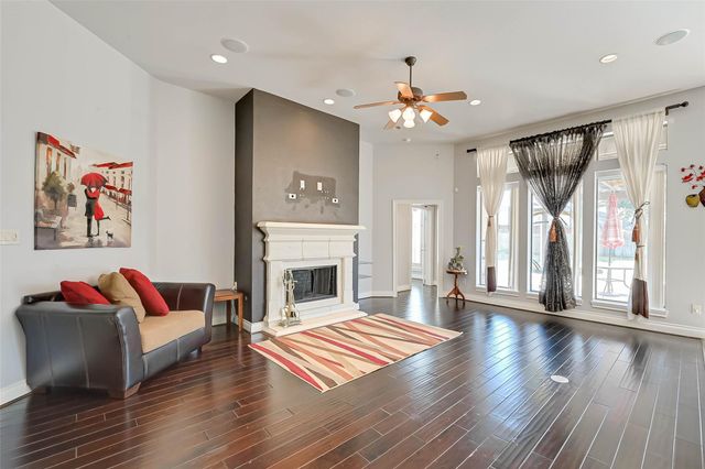 5422 Linden Rose Lane, Sugar Land, TX 77479
