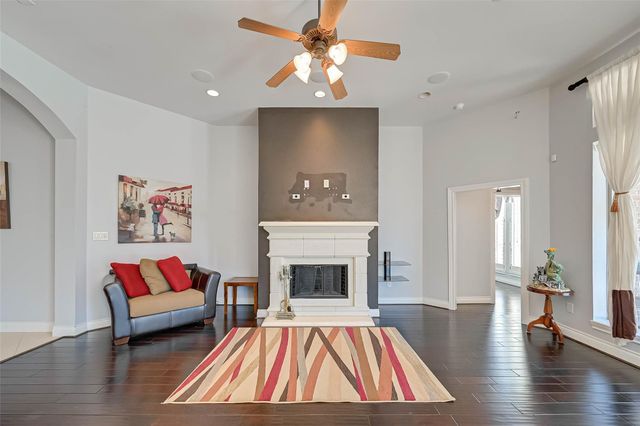 5422 Linden Rose Lane, Sugar Land, TX 77479