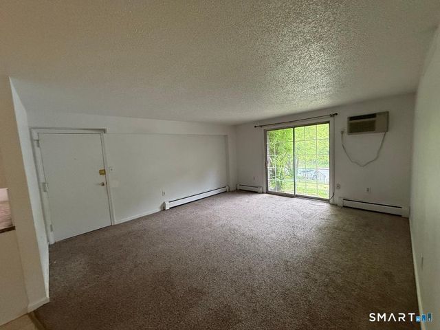 1218 Middle Turnpike West A, Manchester, CT 06040