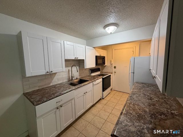 1218 Middle Turnpike West A, Manchester, CT 06040
