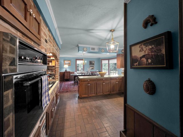 880 W Walton Road, Lumberton, TX 77657