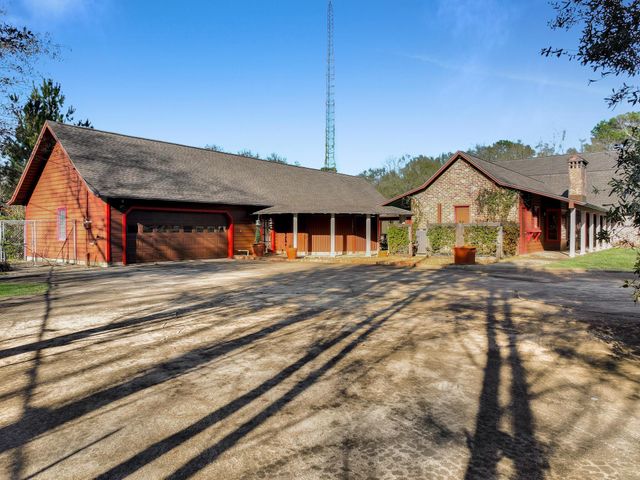 880 W Walton Road, Lumberton, TX 77657