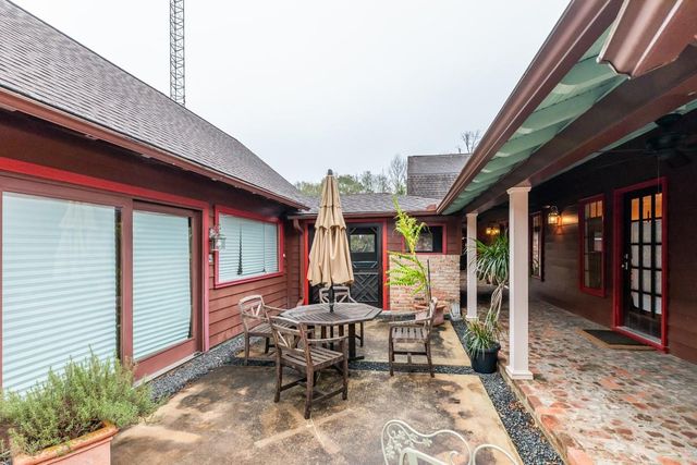 880 W Walton Road, Lumberton, TX 77657