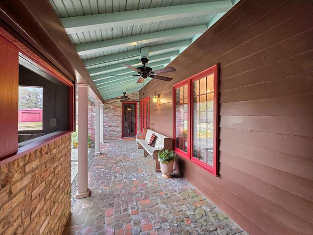 880 W Walton Road, Lumberton, TX 77657