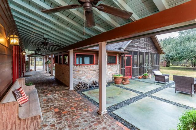 880 W Walton Road, Lumberton, TX 77657