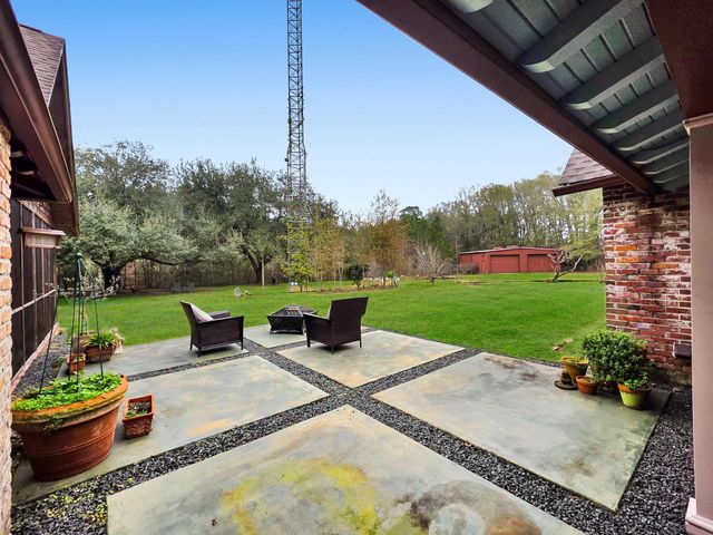 880 W Walton Road, Lumberton, TX 77657