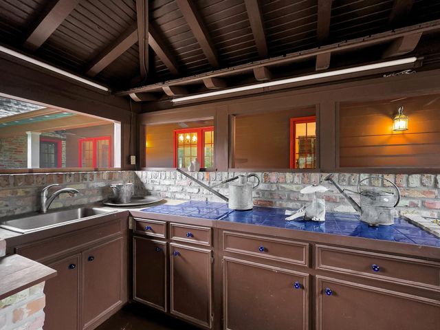 880 W Walton Road, Lumberton, TX 77657