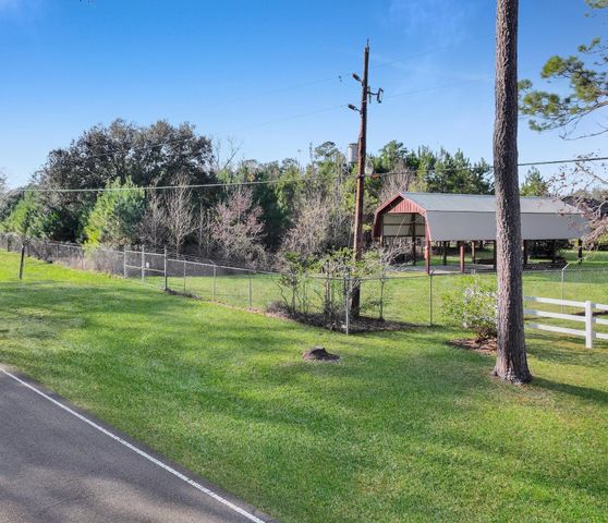 880 W Walton Road, Lumberton, TX 77657