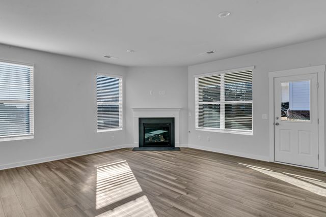 814 Nightingale Avenue, Hendersonville, TN 37075