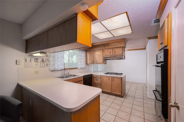 4503 Coachman Drive, Baytown, TX 77521