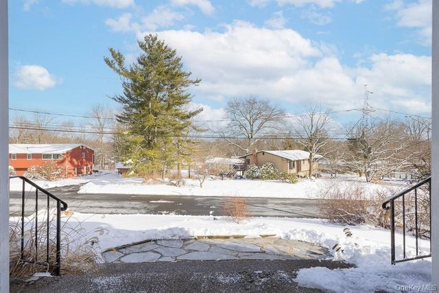 75 Tennyson Drive, Nanuet, NY 10954