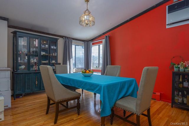 75 Tennyson Drive, Nanuet, NY 10954