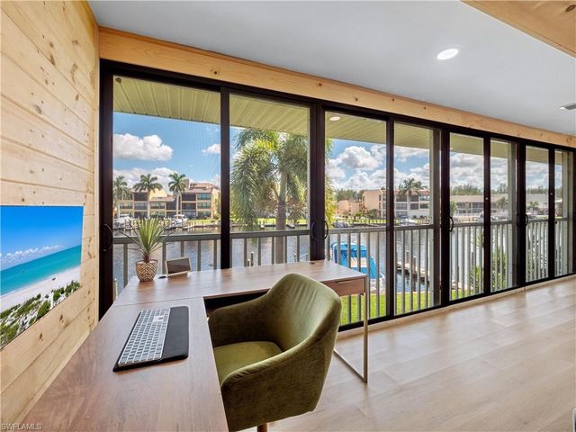 4105 19th PL 201, Cape Coral, FL 33904