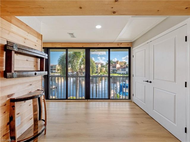 4105 19th PL 201, Cape Coral, FL 33904