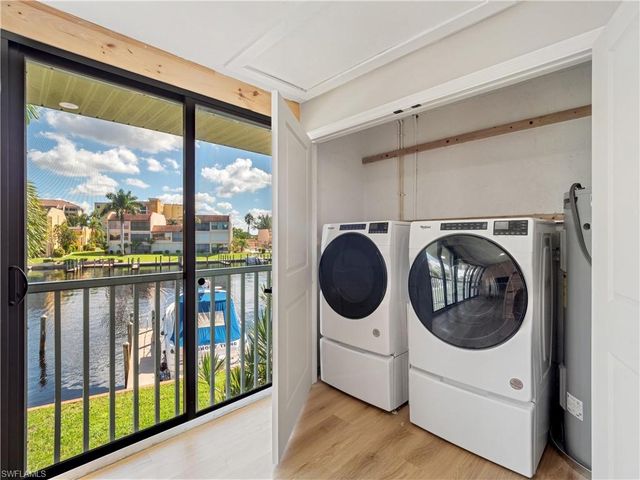 4105 19th PL 201, Cape Coral, FL 33904