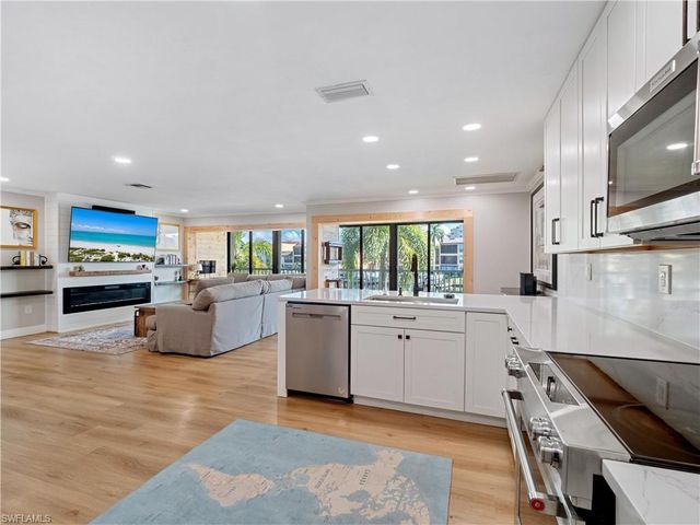 4105 19th PL 201, Cape Coral, FL 33904