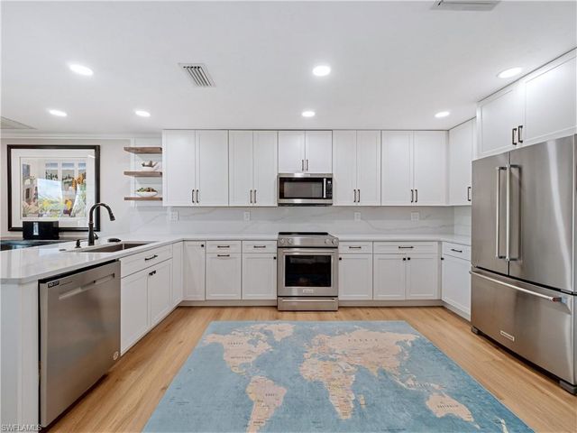 4105 19th PL 201, Cape Coral, FL 33904