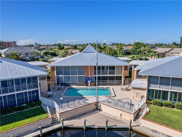 4105 19th PL 201, Cape Coral, FL 33904