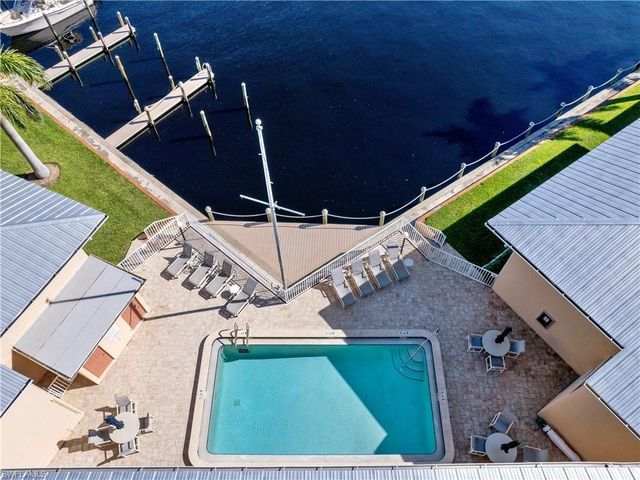 4105 19th PL 201, Cape Coral, FL 33904