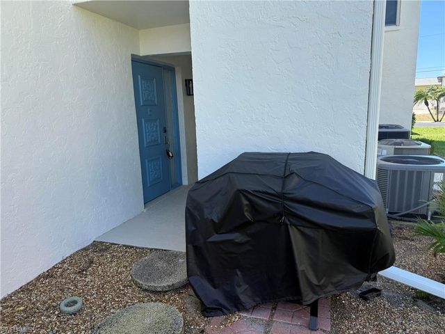 4105 19th PL 201, Cape Coral, FL 33904