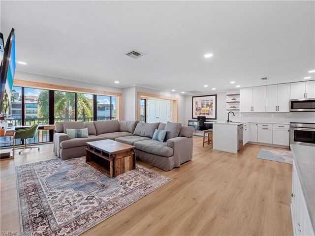 4105 19th PL 201, Cape Coral, FL 33904