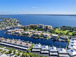 4105 19th PL 201, Cape Coral, FL 33904