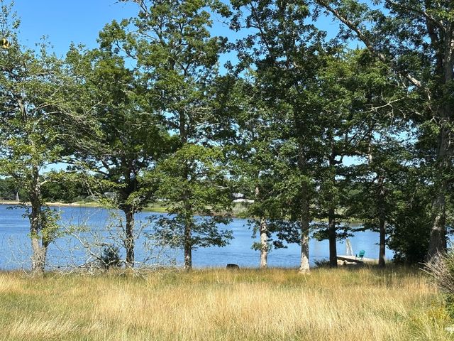 6 Breakwater Way, Marion, MA 02738