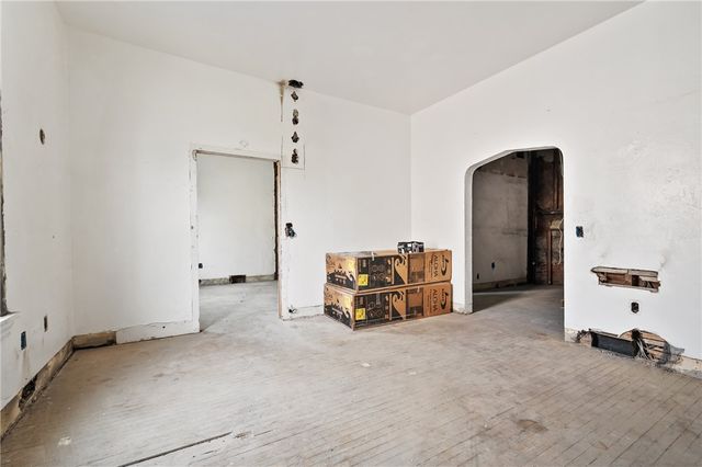 1008 Chartiers Ave, Elliott, PA 15220