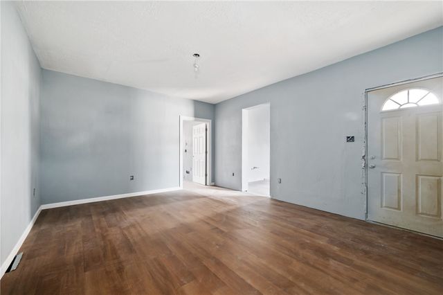 1008 Chartiers Ave, Elliott, PA 15220