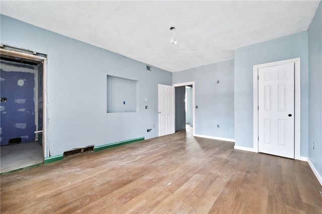 1008 Chartiers Ave, Elliott, PA 15220