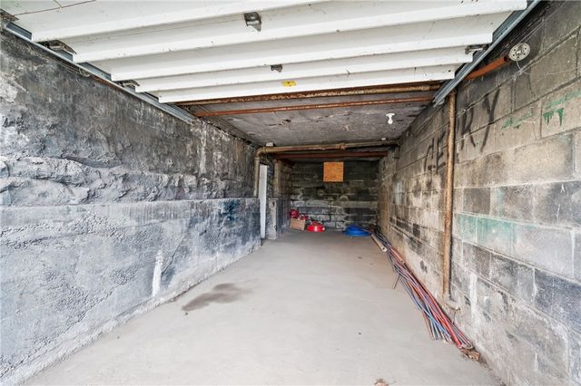 1008 Chartiers Ave, Elliott, PA 15220