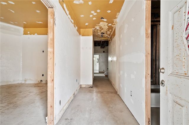 1008 Chartiers Ave, Elliott, PA 15220