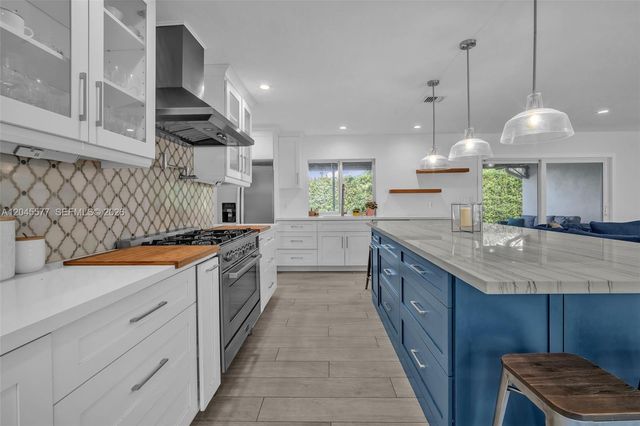 1807 SW 102nd Place, Miami, FL 33165