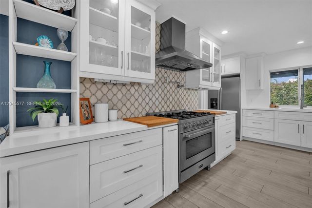 1807 SW 102nd Place, Miami, FL 33165