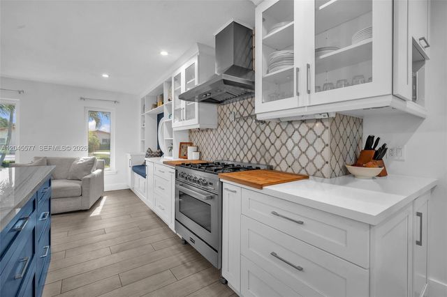 1807 SW 102nd Place, Miami, FL 33165