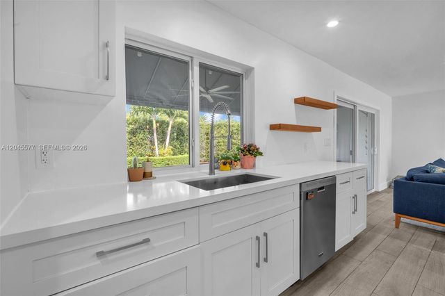 1807 SW 102nd Place, Miami, FL 33165