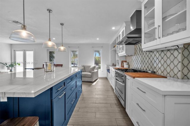 1807 SW 102nd Place, Miami, FL 33165