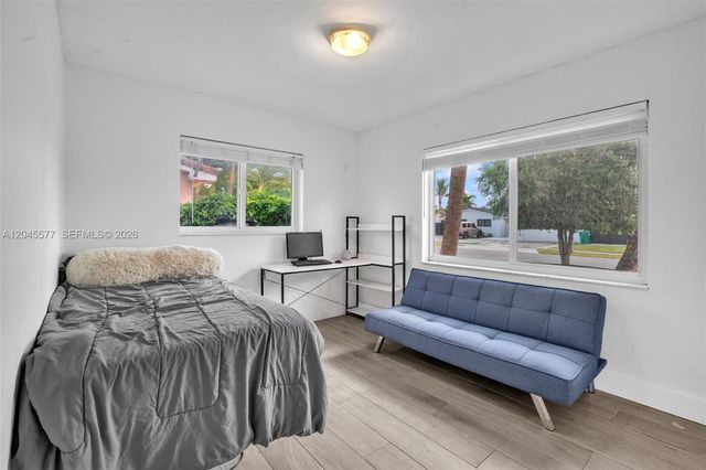 1807 SW 102nd Place, Miami, FL 33165