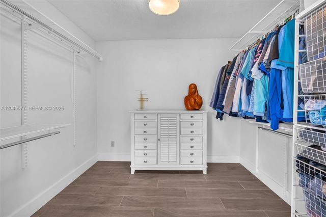1807 SW 102nd Place, Miami, FL 33165