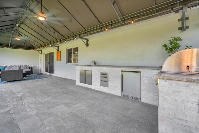 1807 SW 102nd Place, Miami, FL 33165