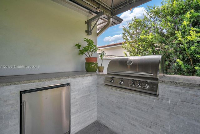 1807 SW 102nd Place, Miami, FL 33165