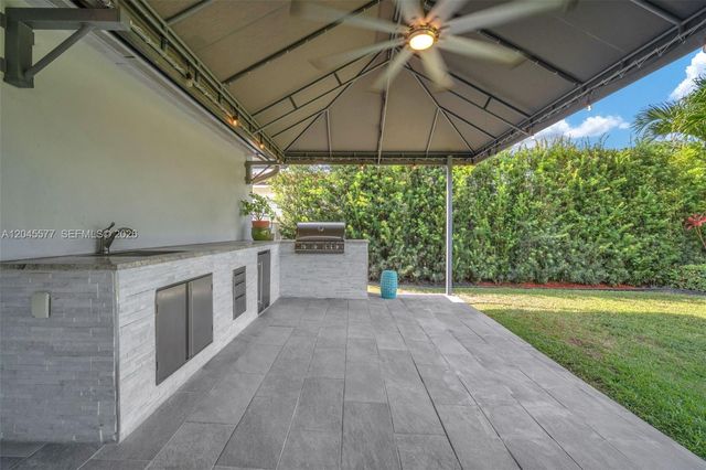 1807 SW 102nd Place, Miami, FL 33165
