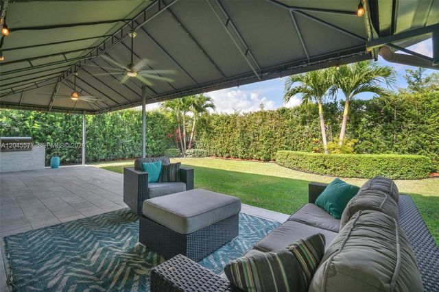 1807 SW 102nd Place, Miami, FL 33165