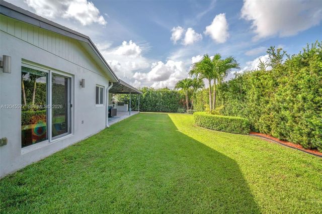 1807 SW 102nd Place, Miami, FL 33165