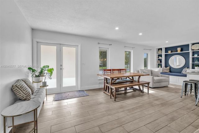 1807 SW 102nd Place, Miami, FL 33165