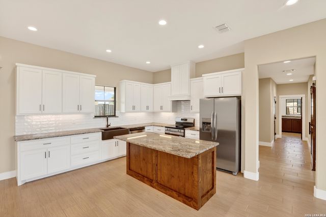 721 N Dickson, Poth, TX 78147