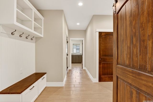 721 N Dickson, Poth, TX 78147