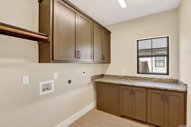 721 N Dickson, Poth, TX 78147