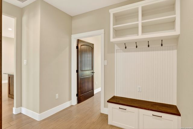 721 N Dickson, Poth, TX 78147