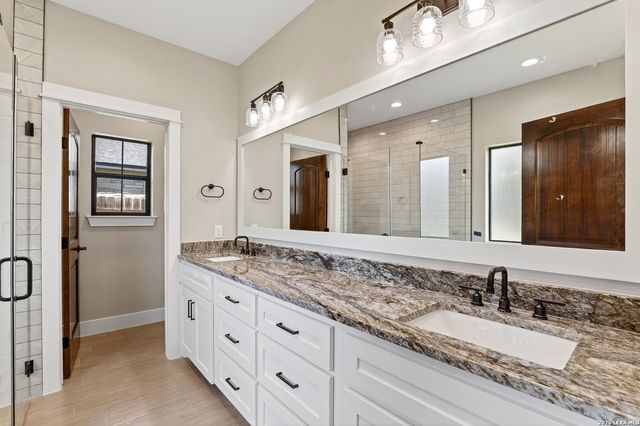 721 N Dickson, Poth, TX 78147